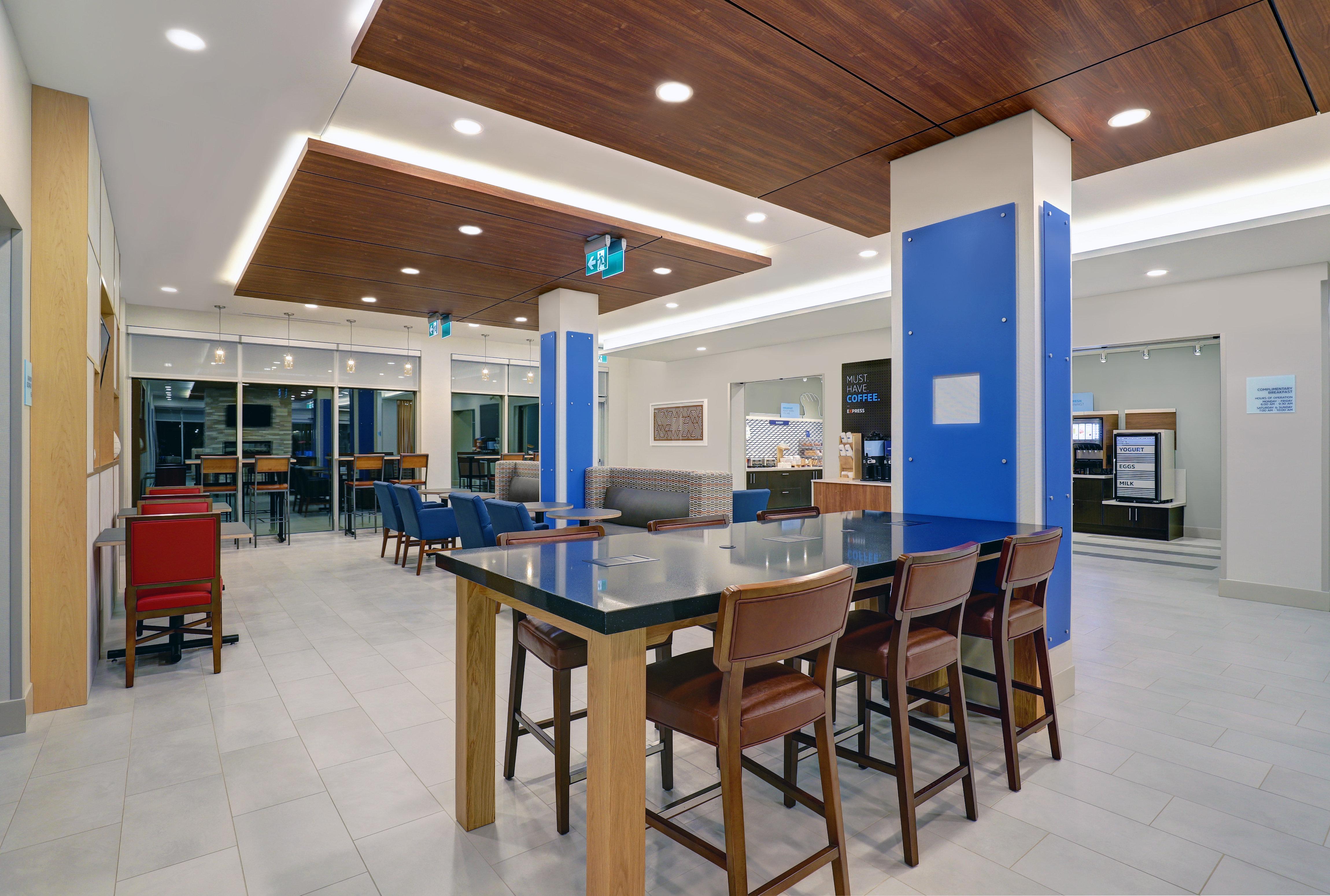 Holiday Inn Express & Suites - Port Elgin Buitenkant foto